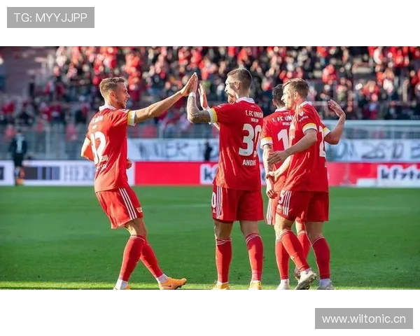 德甲弗赖堡队长克里斯蒂安·君特近期表现稳健 德甲弗赖堡队长克里斯蒂安·君特近期表现稳健