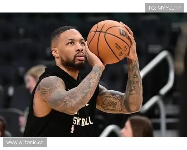 利拉德赛场上无人能挡，下了场居然每天只睡四小时？这生活谁顶得住啊