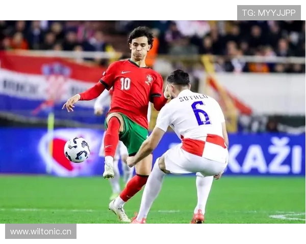 菲利克斯赛场上飞天遁地，背后却连杯咖啡都要犹豫半天？